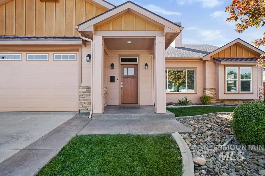204 E Mckinley St., New Plymouth, ID 83655 - #2