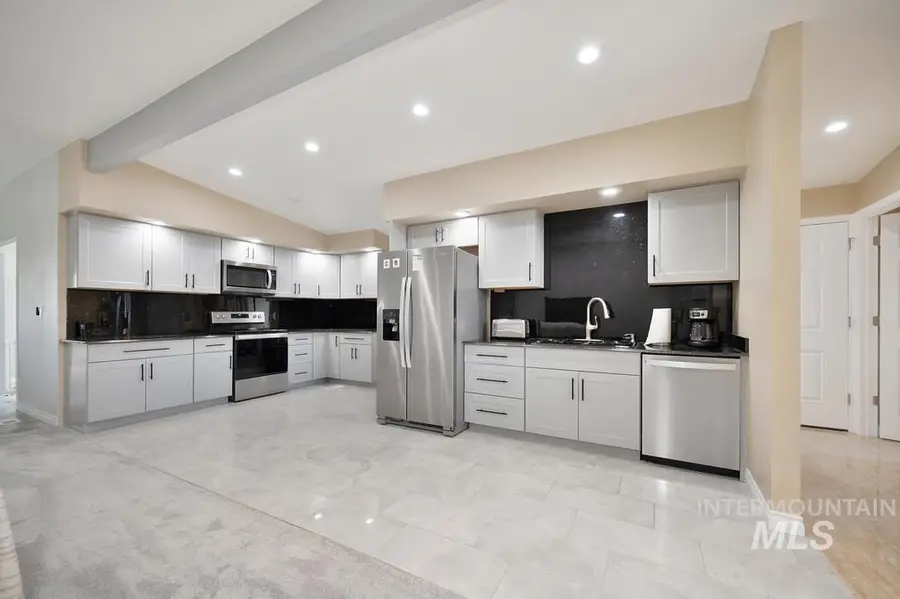 1221 7th Street, Clarkston, WA 99403 - #2