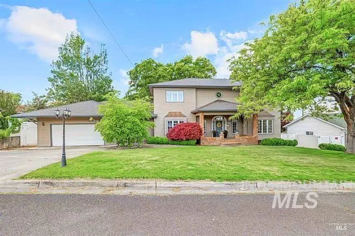 2220 14th Street, Lewiston, ID 83501 - #1