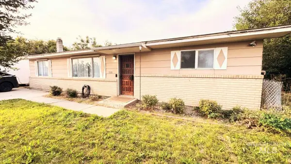 9938 Cherry Lane, Nampa, ID 83687