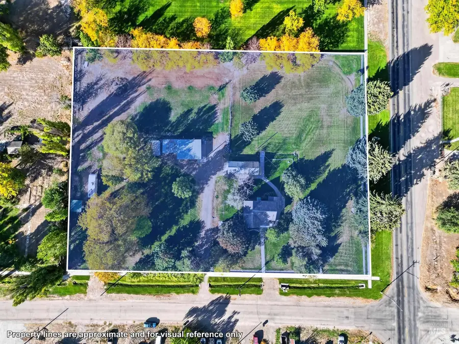 115 W Poplar St, Oakley, ID 83346 - #3