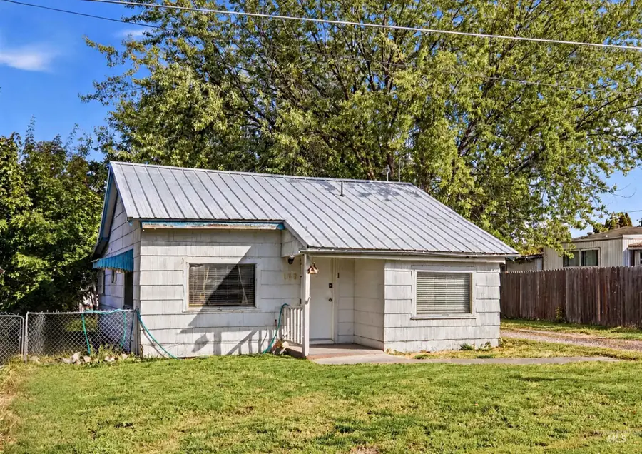 135 Garden Ct, Lewiston, ID 83501 - #2