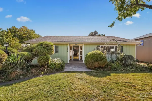 1344 Hemlock Ave, Lewiston, ID 83501