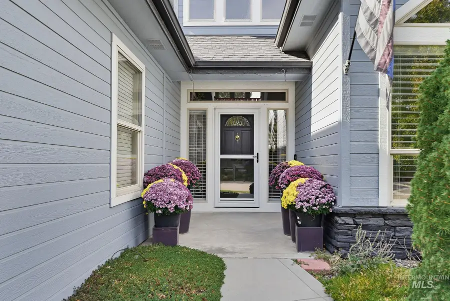 519 S Trunnel Ave, Meridian, ID 83642 - #2