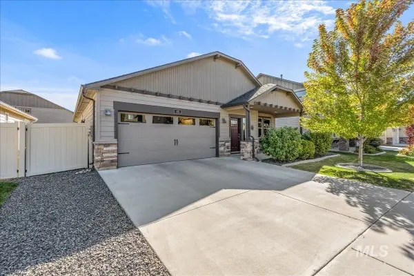 48 N Wooddale Ave, Eagle, ID 83616
