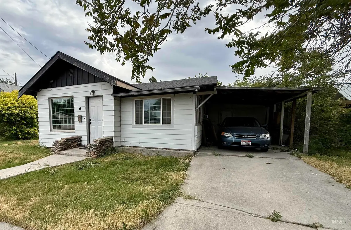 6 N Fairview St, Nampa, ID 83651 - #1