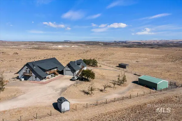 11974 Autumn Wind Ln, Murphy, ID 83650