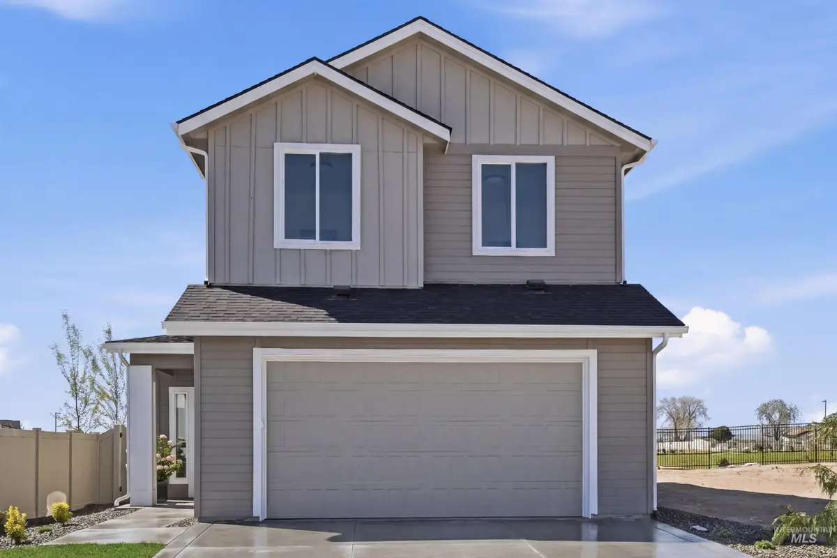 916 S Maximus Avenue, Nampa, ID 83687 - #1