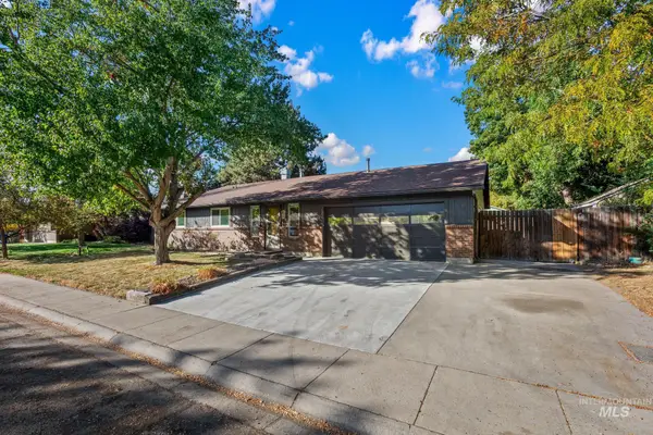 850 E Ironside Dr, Boise, ID 83706