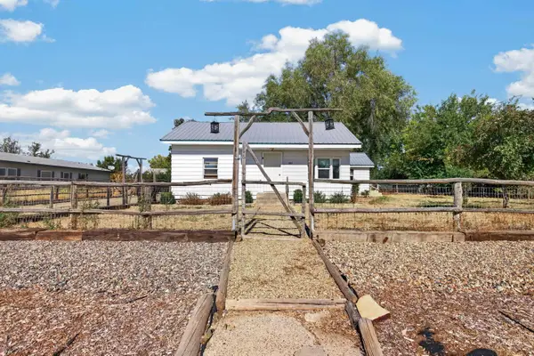 1124 W Galloway Ave, Weiser, ID 83672