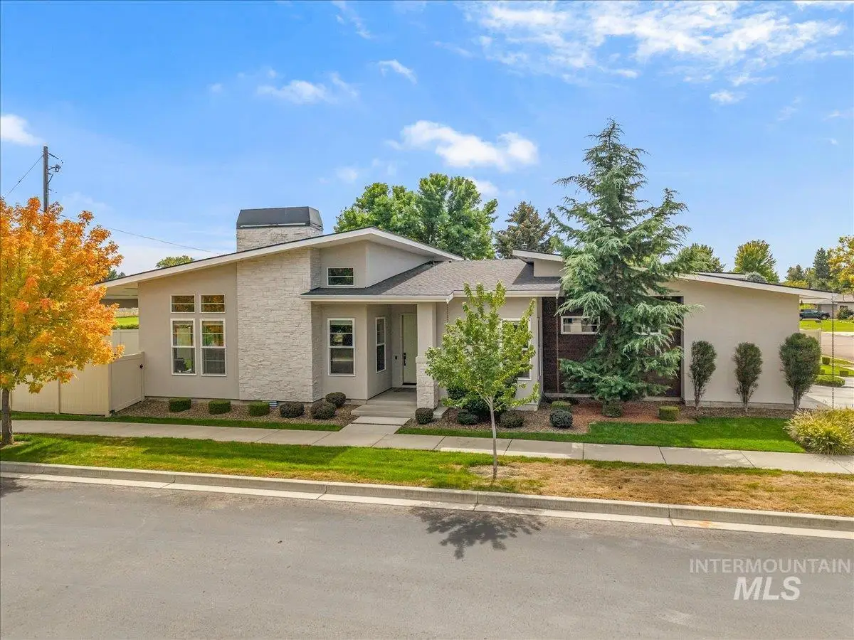 372 N Taylor, Eagle, WY 83116 - #1