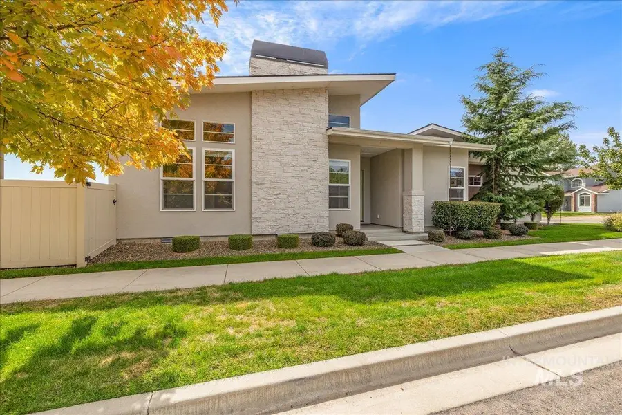 372 N Taylor, Eagle, WY 83116 - #3