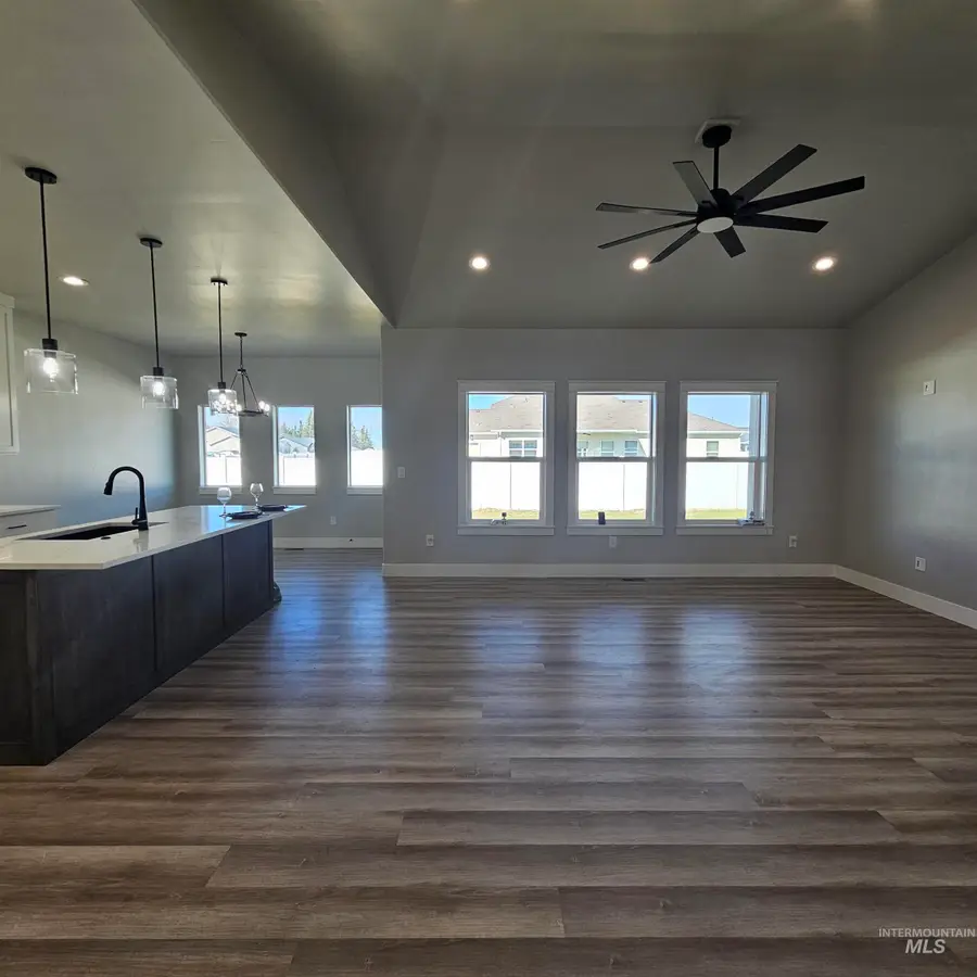 1522 W Ruby Dr, Rupert, ID 83350 - #3