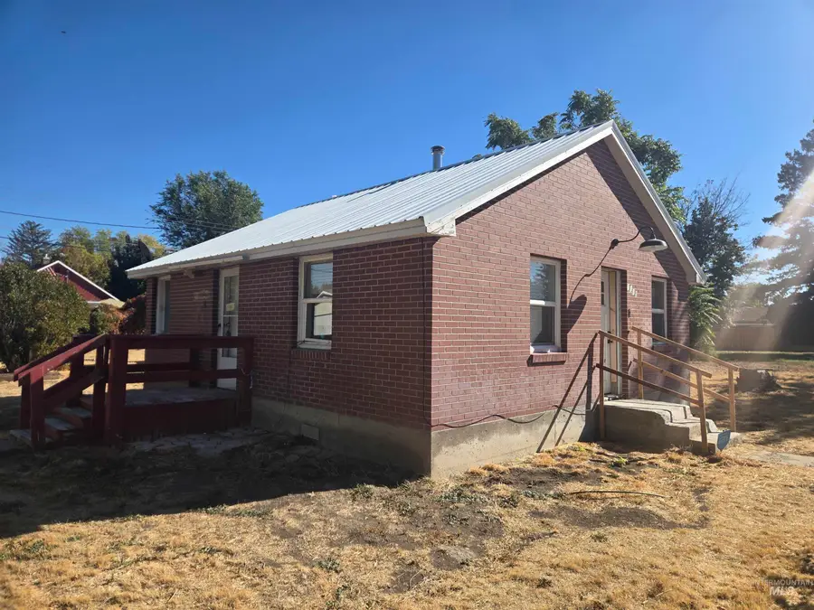 1110 Colorado St, Gooding, ID 83330 - #2