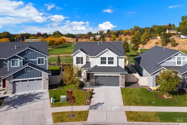 131 N Sevenoaks Ave, Eagle, ID 83616