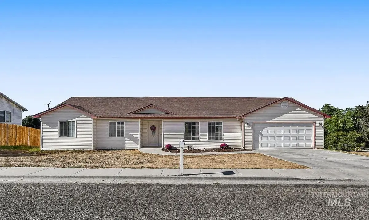 880 S Iowa Ave, Payette, ID 83661 - #1