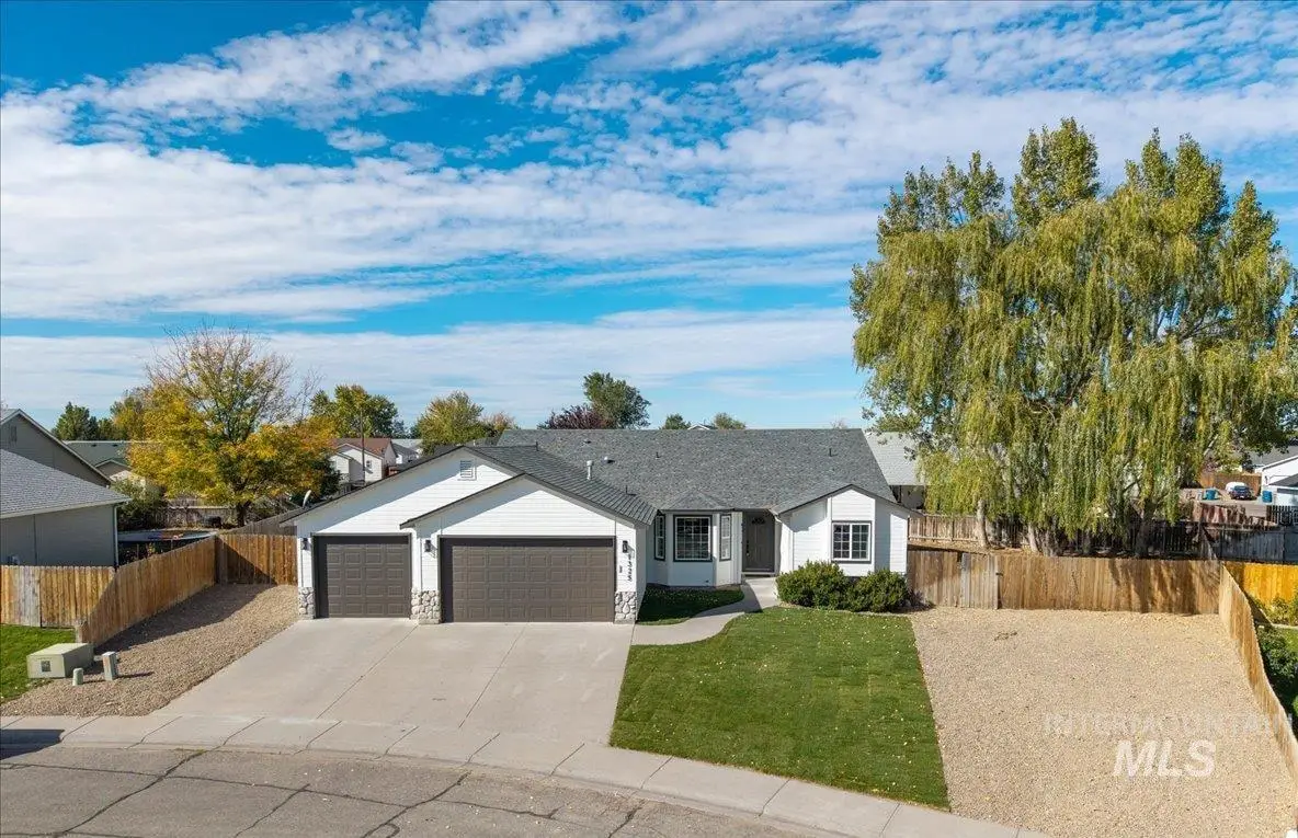 1325 SW Kursten Ave, Mountain Home, ID 83647 - #1