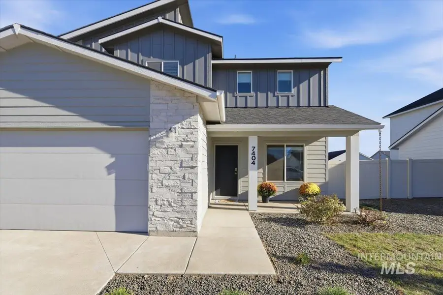 7404 E Marble Springs Dr, Nampa, ID 83687 - #2