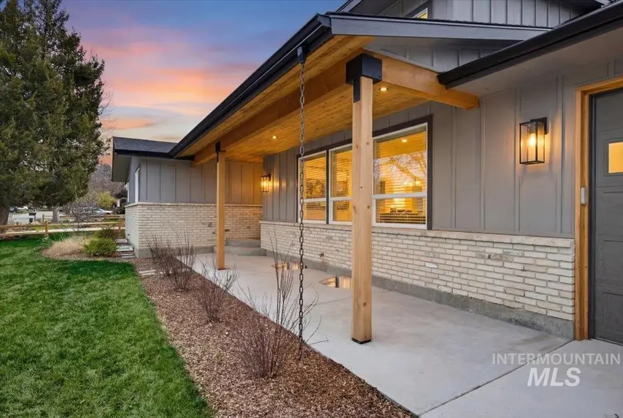 5231 N Sorrento Dr, Boise, ID 83704 - #3