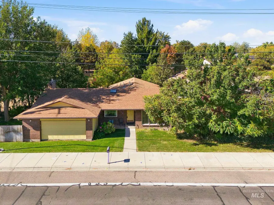 1015 N Maple Grove Rd, Boise, ID 83704 - #3