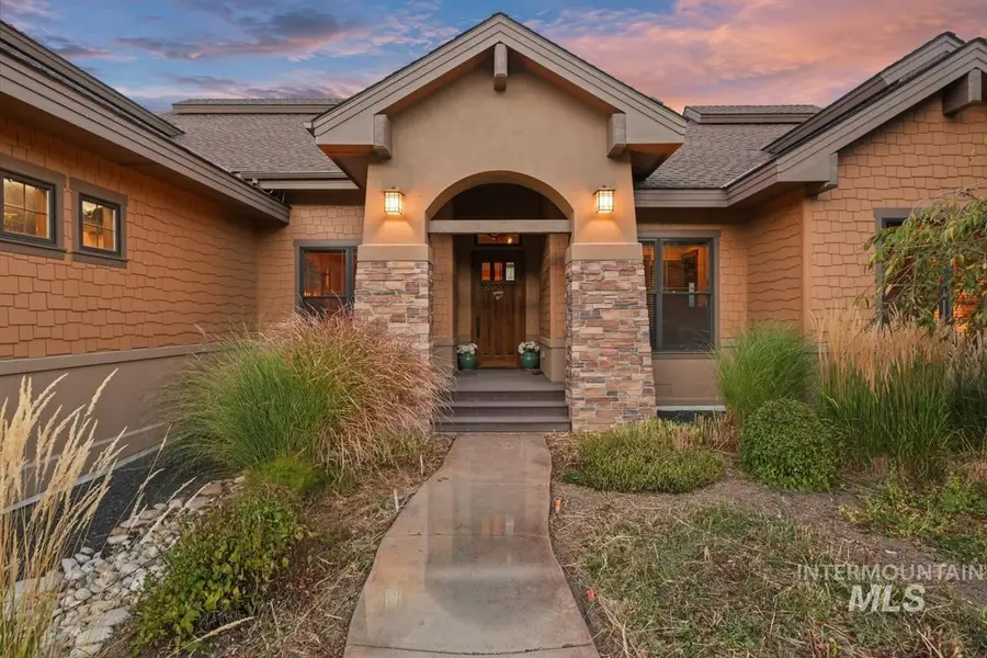 28 Southfork Ln, Garden Valley, ID 83622 - #2