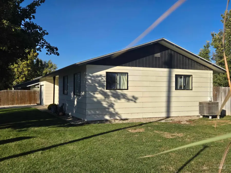 602 Poplar Ave, New Plymouth, ID 83655 - #3