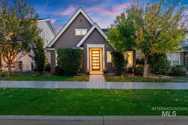 2966 S Shadywood Way, Boise, ID 83716