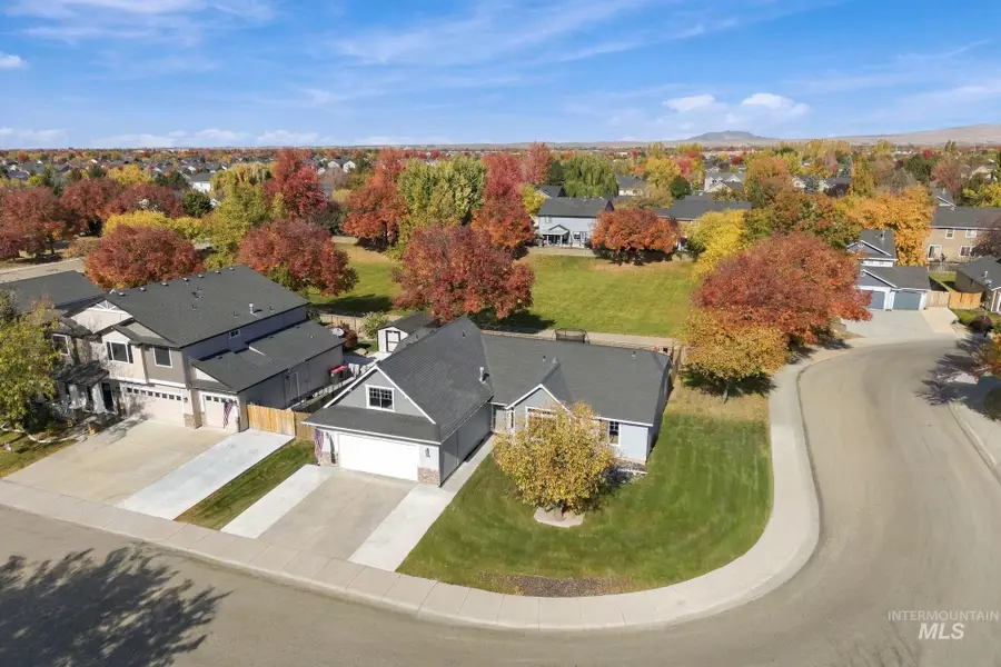 194 E Cornell Drive, Meridian, ID 83646 - #3