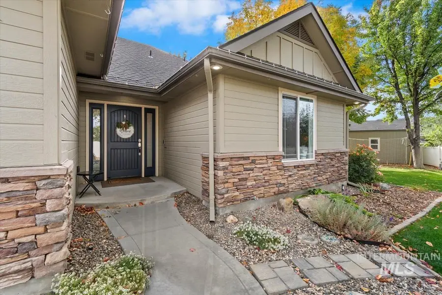 3052 S Thomas Mill Pl, Nampa, ID 83686 - #3