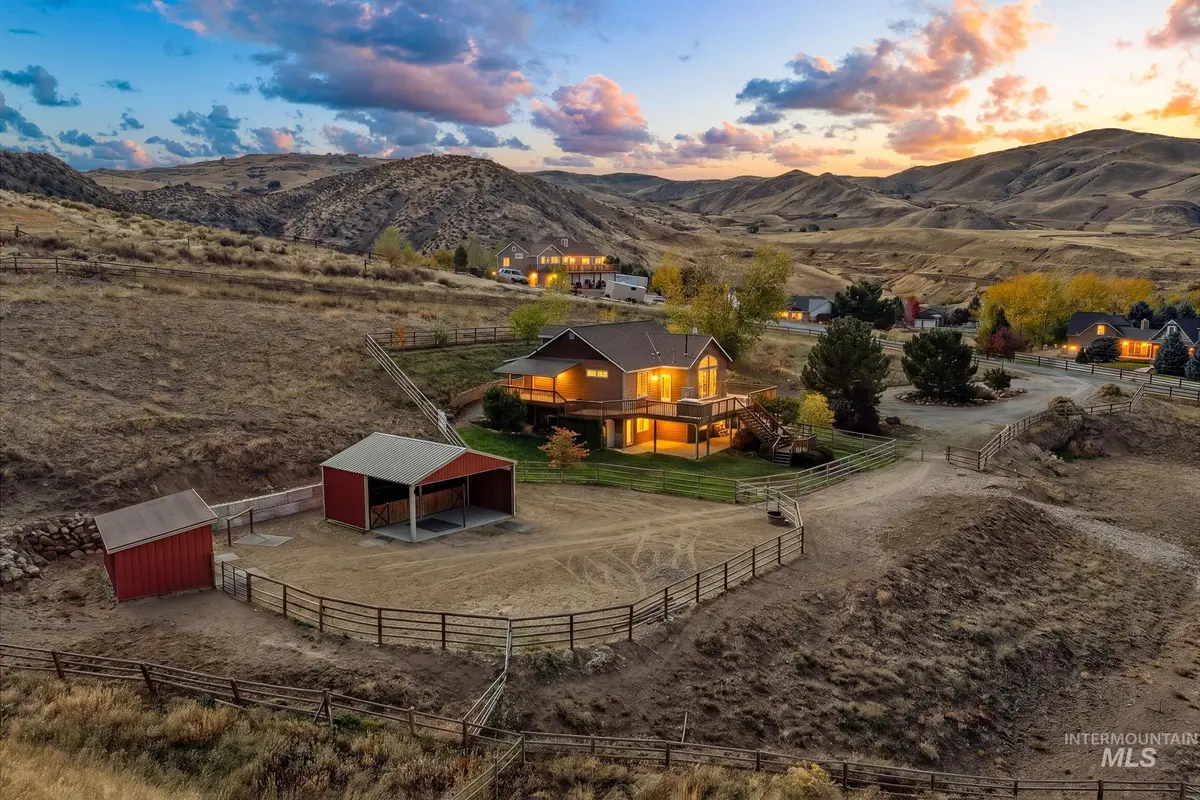 24 Horseshu Vue Cir, Horseshoe Bend, ID 83629 - #1