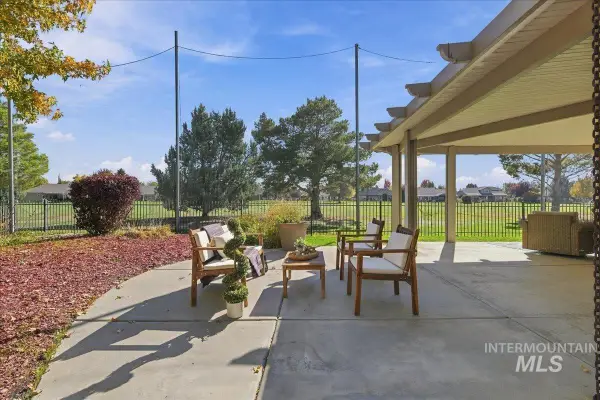 4355 W Nine Iron Ln, Meridian, ID 83646
