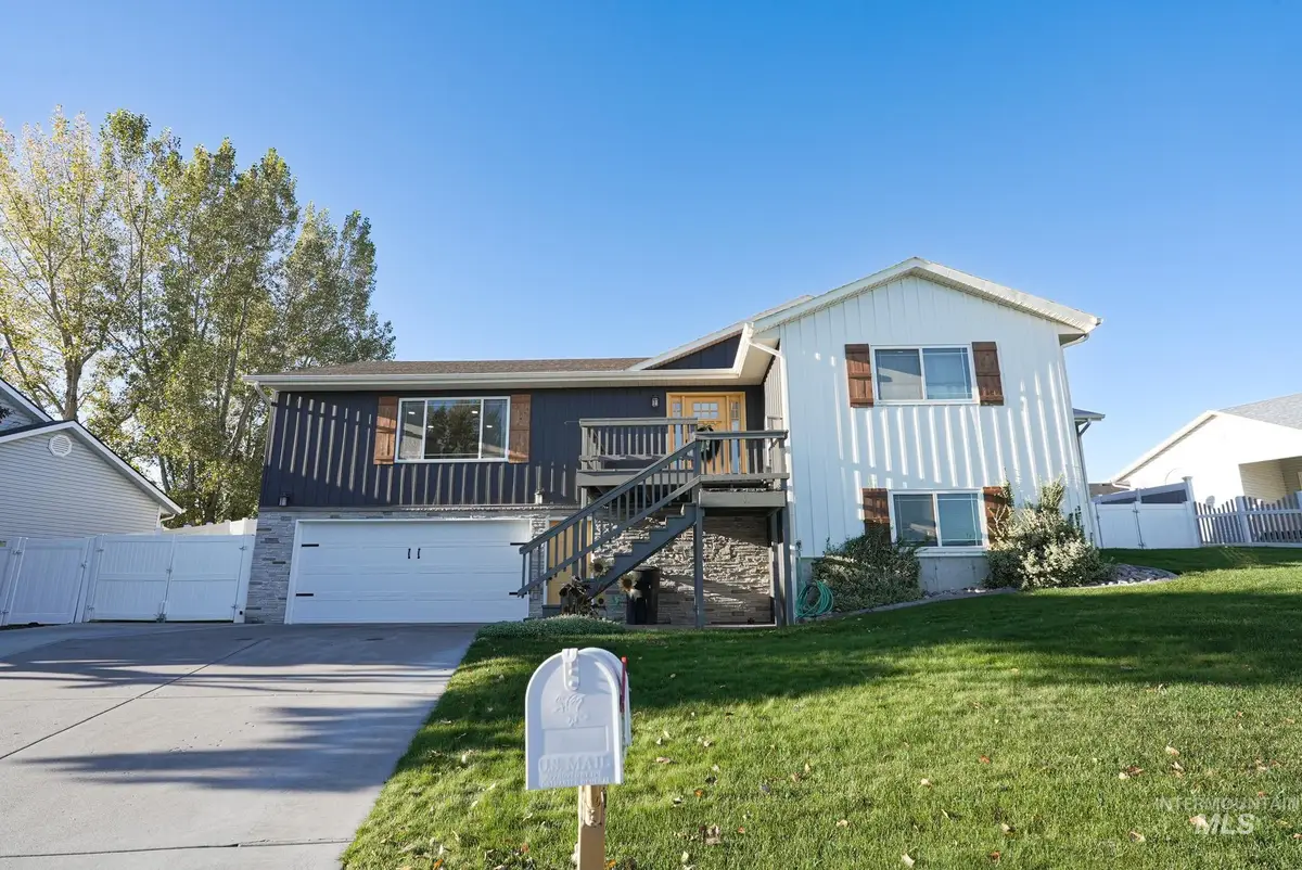 372 Autumn Way, American Falls, ID 83211 - #1