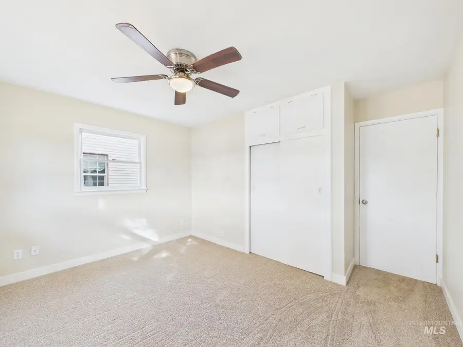 636 E 4th St, Emmett, ID 83617 - #3