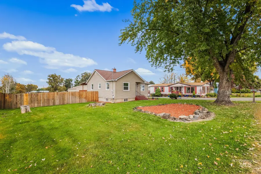 725 Warner Ave, Lewiston, ID 83501 - #3