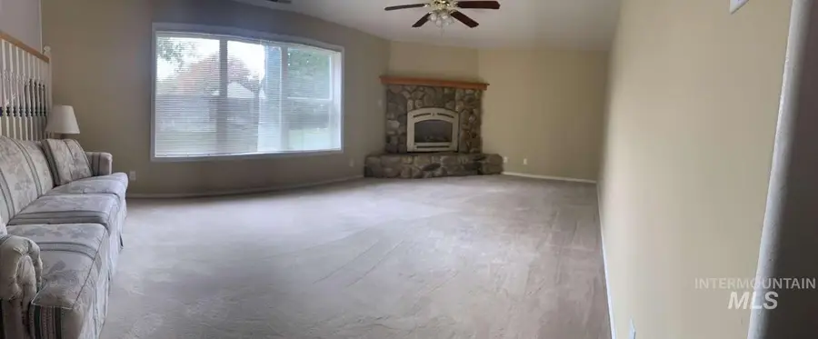1048 Warm Springs Pl, Twin Falls, ID 83301 - #3