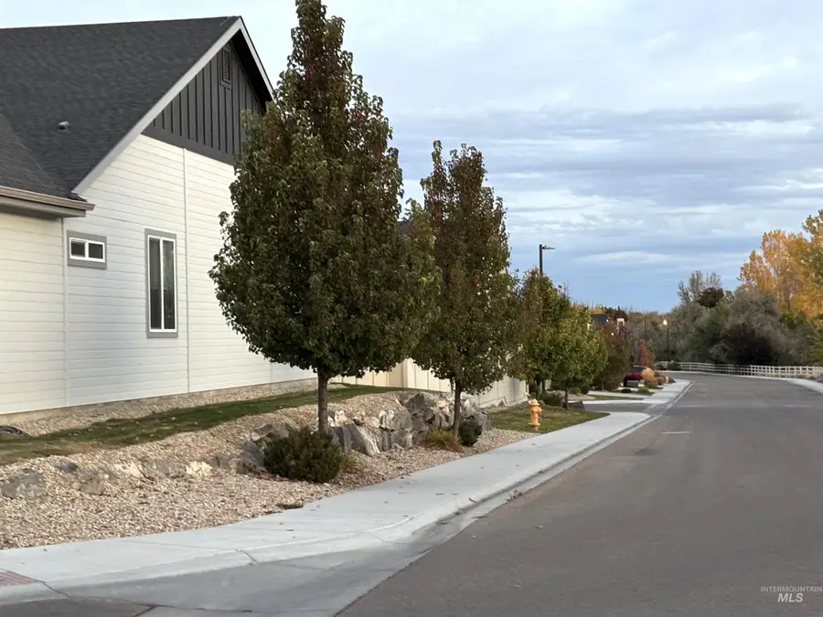 2794 E Gypsum St, Nampa, ID 83686 - #3