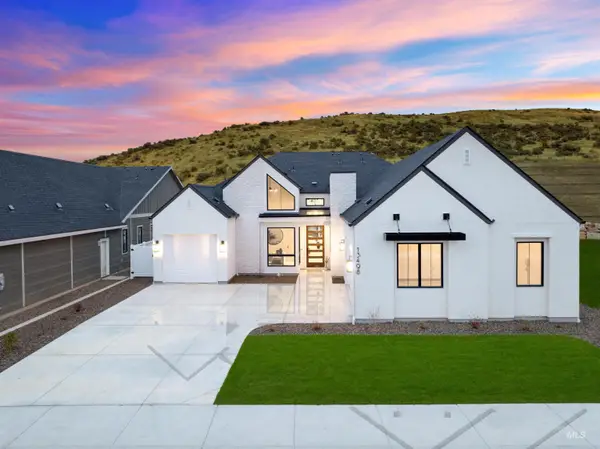 13498 N Spring Creek Way, Boise, ID 83714