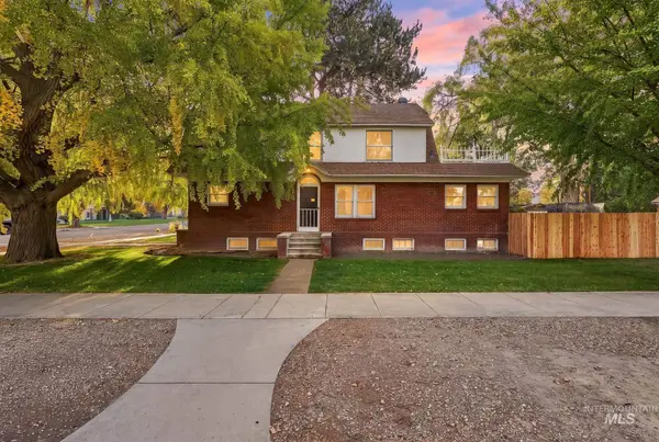 1904 Dearborn St, Caldwell, ID 83605