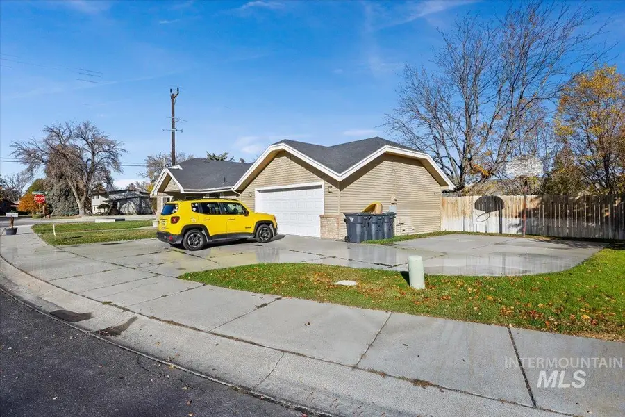 2215 Hillcrest Drive, Twin Falls, ID 83301 - #2