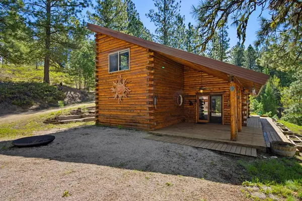 461 Hilltop Road, Cascade, ID 83611