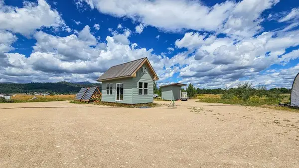 101 Sixty Lane, Cascade, ID 83611