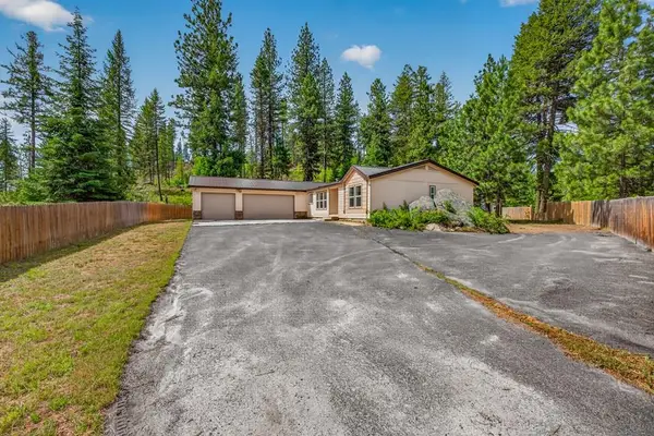 1649 Crown Point Parkway, Cascade, ID 83611