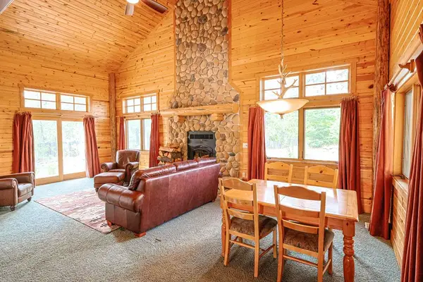 351 Duffers Lane, Cascade, ID 83611