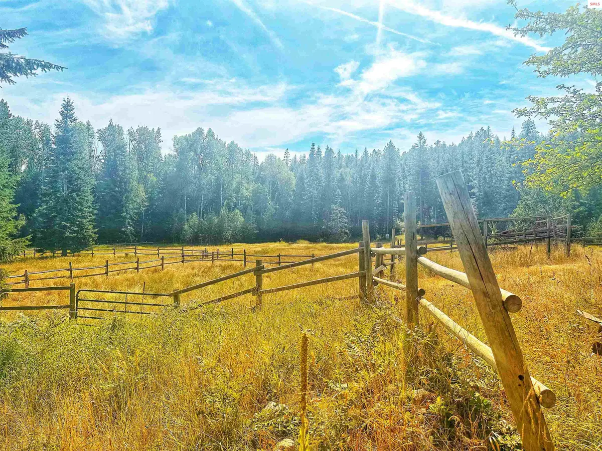 221 Maplewood Lane, Cocolalla, ID 83813 - Image #1