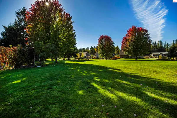 NNA Crooked Ear Drive, Sandpoint, ID 83864