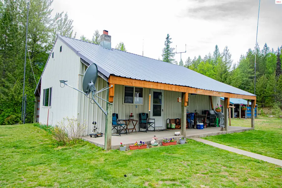 2884 Morris Rd., Naples, ID 83847 - Image #2