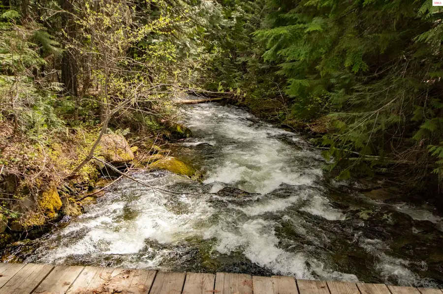 2884 Morris Rd., Naples, ID 83847 - Image #3