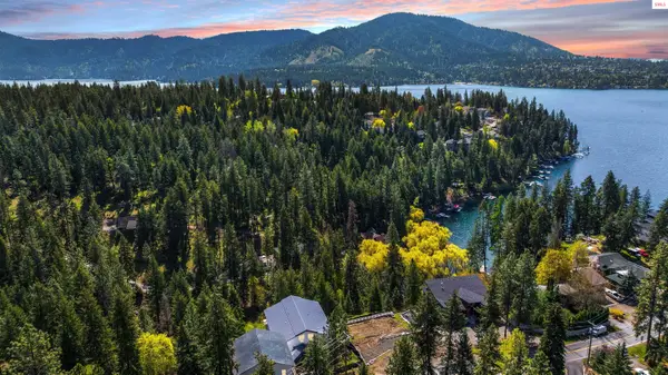 162483 N Lakeview Dr, Hayden Lake, ID 83835