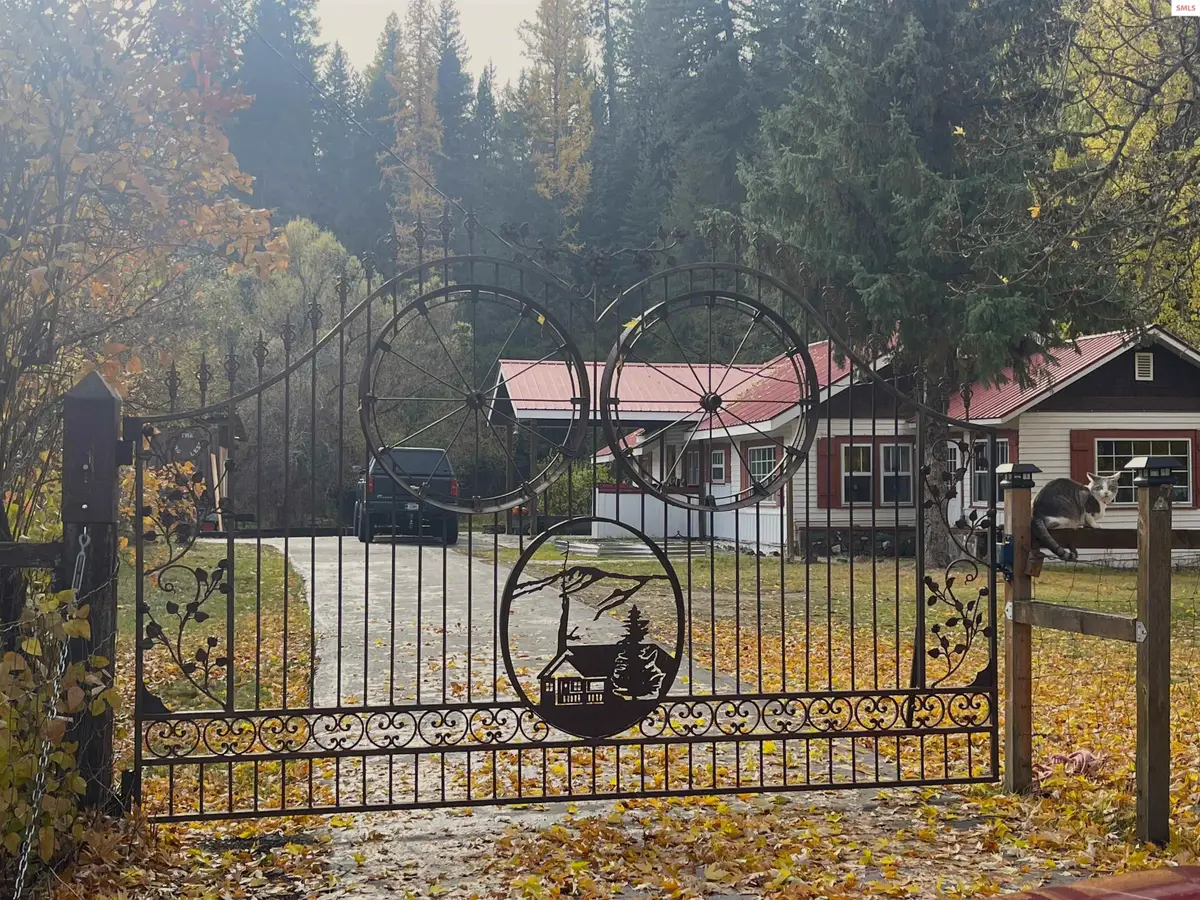 84 Highland Flats Rd., Naples, ID 83847 - Image #1