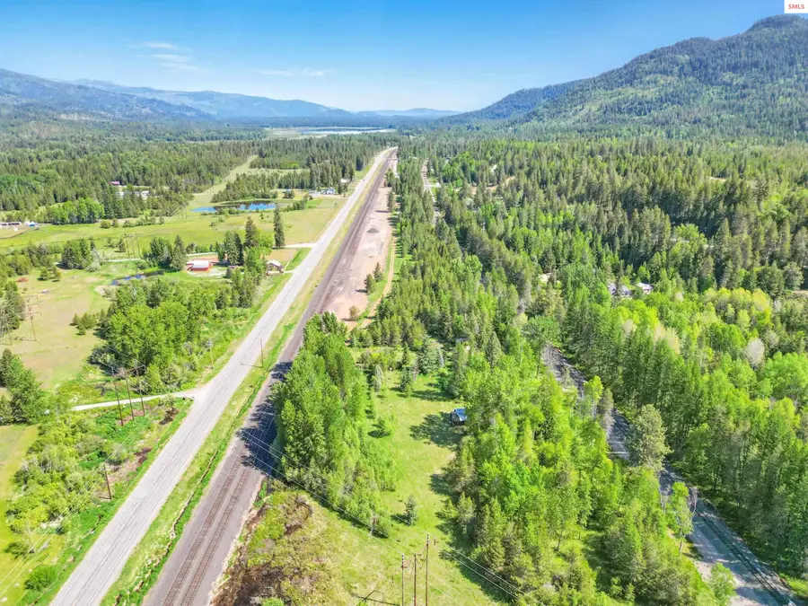 386 Elmira Rd, Sandpoint, ID 83864 - Image #2